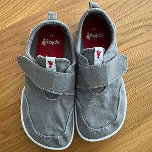 Splay Explorer barefoot shoes